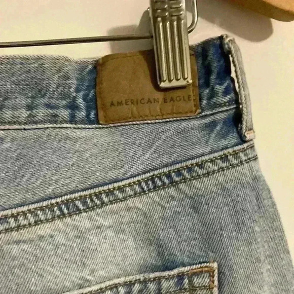 American Eagle Ripped Mom High Rise Jean - Picture 9 of 11